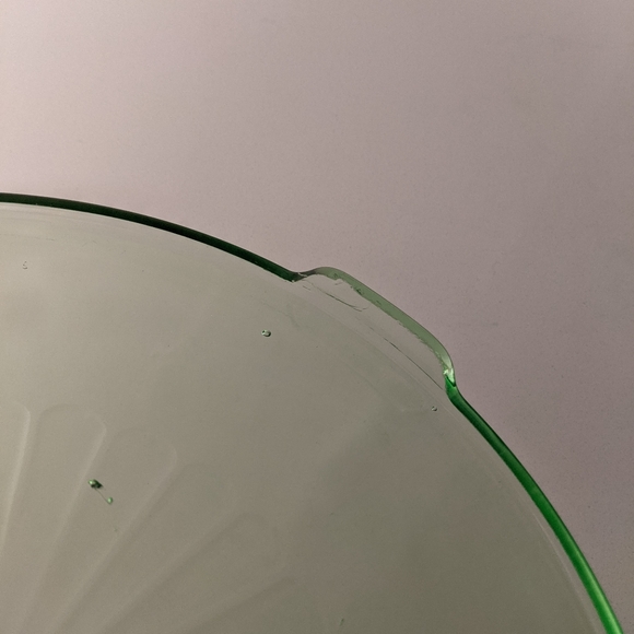Vintage Green Vaseline Uranium Glass Cake Platter - Picture 6 of 8